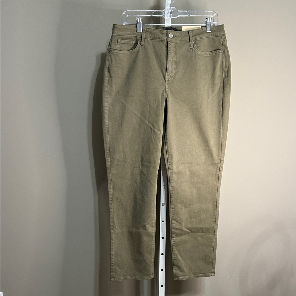 NWT NYDJ Olive Green Emma Relaxed Slender Jean Size 10